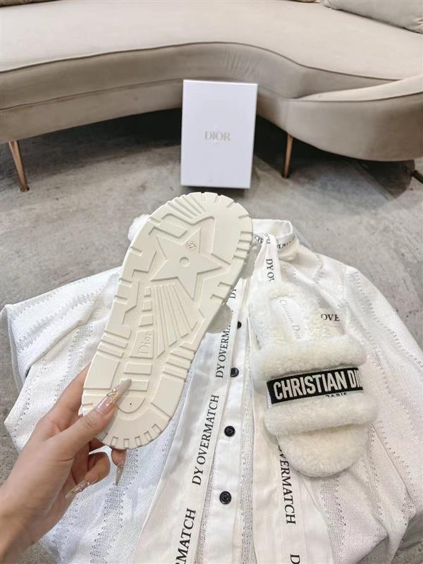 20251128184319299 220